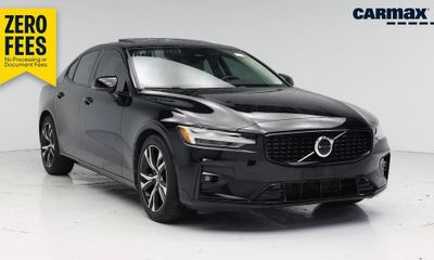 2023 Volvo S60 Core Bright Theme