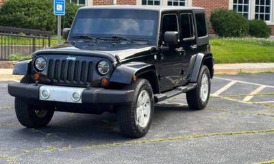 2012 Jeep Wrangler Sahara