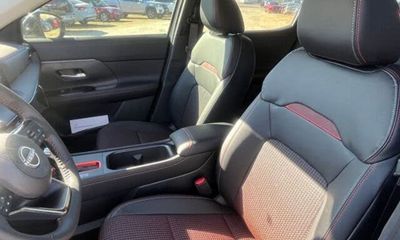 2026 Nissan Kicks MPV SR