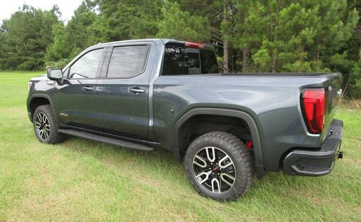 2022 GMC Sierra Limited AT4
