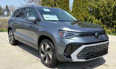 2026 Volkswagen Taos 4Motion SE