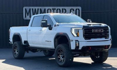 2024 GMC Sierra HD AT4