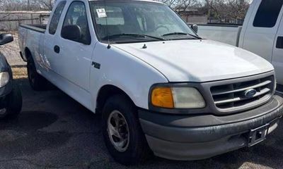 2004 Ford F-150 Heritage Classic Styleside