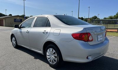 2010 Toyota Corolla LE