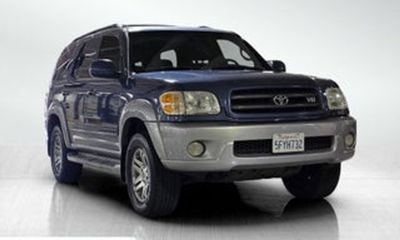 2004 Toyota Sequoia SR5