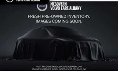 2023 Volvo XC90 Core Bright Theme