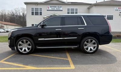 2016 Cadillac Escalade Luxury