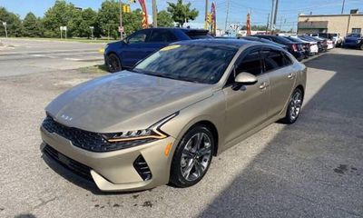 2022 Kia K5 EX