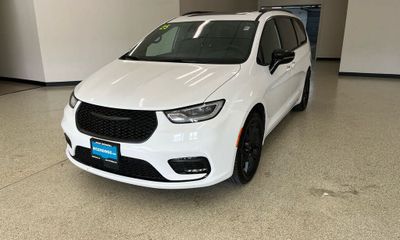 2025 Chrysler Pacifica Limited