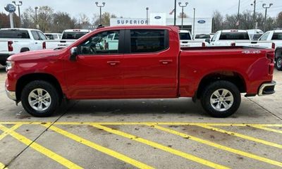 2023 Chevrolet Silverado LT