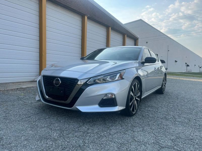 2022 Nissan Altima — a typically priced live listing