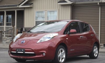 2012 Nissan Leaf SL
