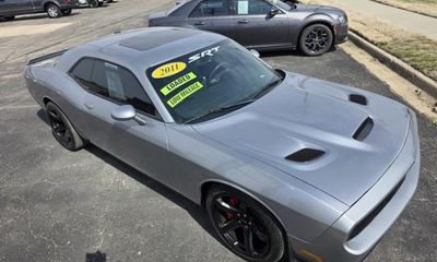 2011 Dodge Challenger SRT8