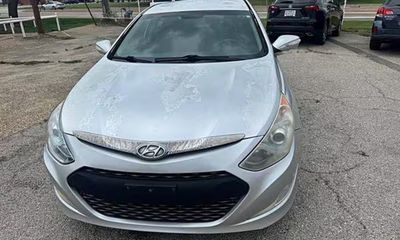 2011 Hyundai Sonata Middle Level