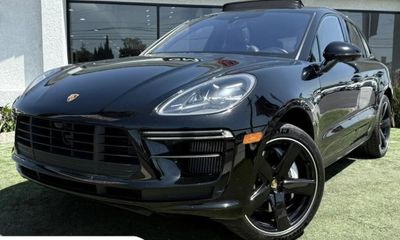 2020 Porsche Macan Turbo