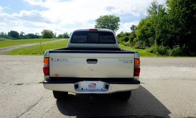 2004 Toyota Tacoma Deluxe