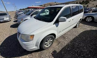 2009 Chrysler Town AND Country Touring Signature