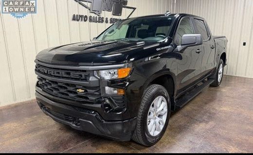 2025 Chevrolet Silverado Custom