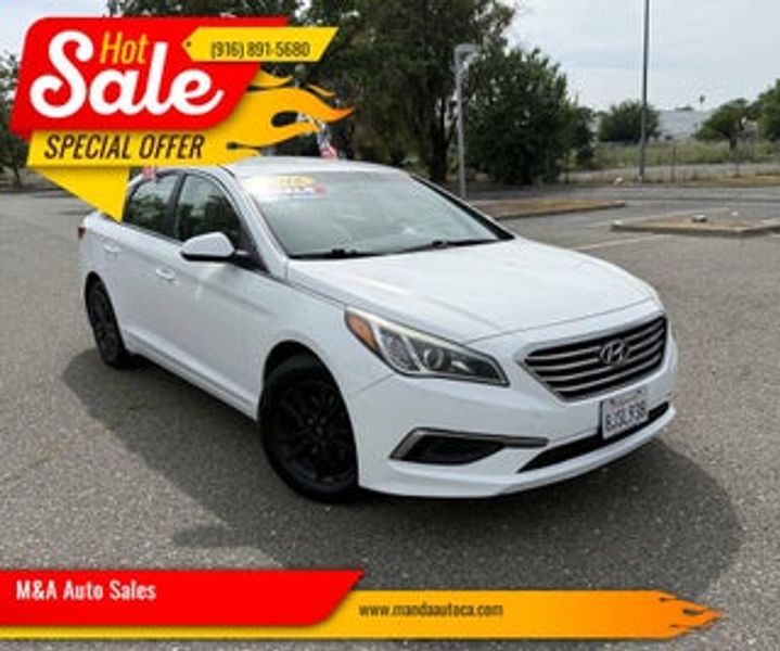 2016 Hyundai Sonata — a typically priced live listing