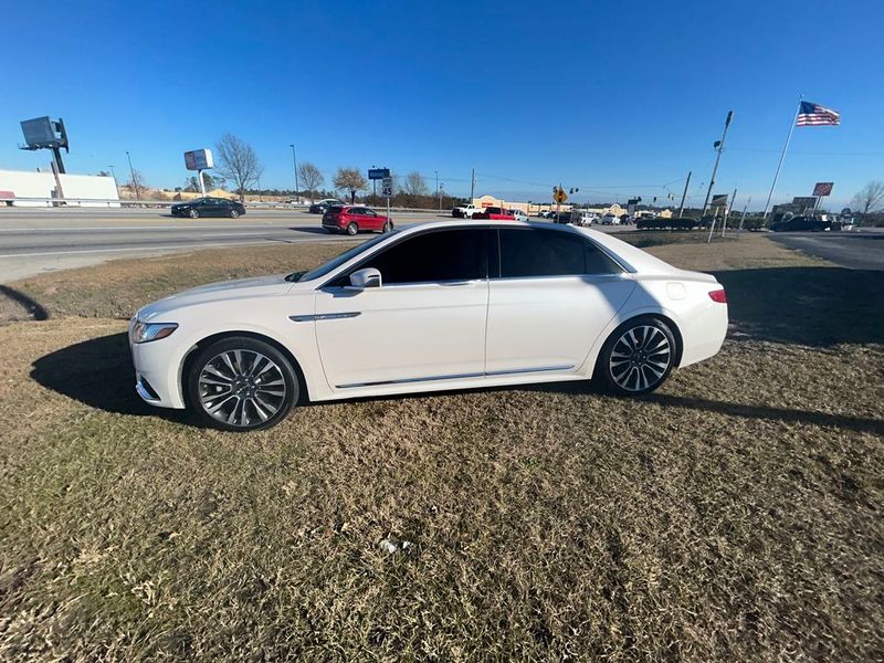 2019 Lincoln Continental — a typically priced live listing