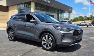 2023 Ford Escape ST Line