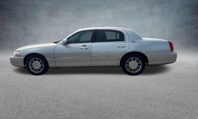 2008 Lincoln Town CAR Signature Limited
