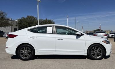 2018 Hyundai Elantra