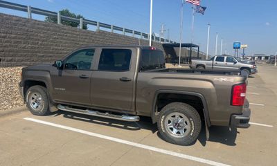 2014 GMC Sierra Fleet Base