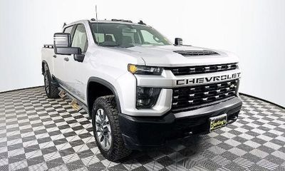 2022 Chevrolet Silverado HD Custom