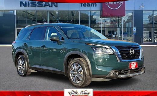 2022 Nissan Pathfinder SL
