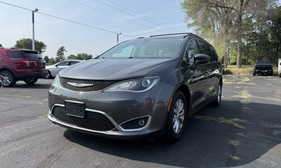 2018 Chrysler Pacifica Touring Plus