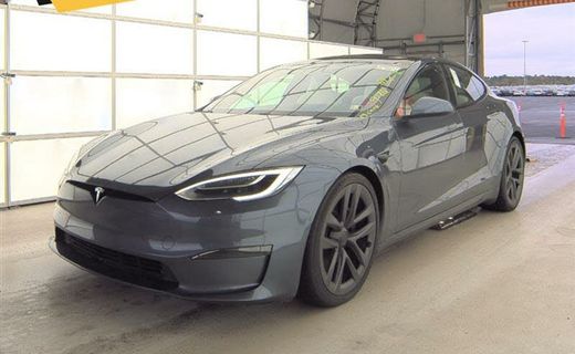 2022 Tesla Model S Plaid