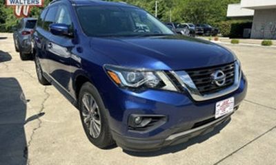 2019 Nissan Pathfinder SV
