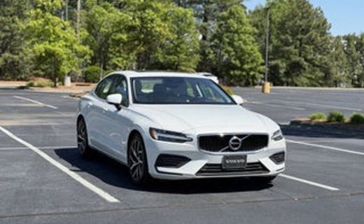 2020 Volvo S60 Momentum