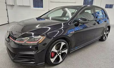 2018 Volkswagen Golf GTI S SE Autobahn