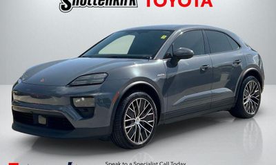 2025 Porsche Macan 4S Electric