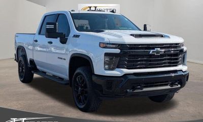 2026 Chevrolet Silverado HD Custom
