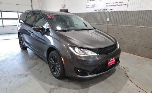 2020 Chrysler Pacifica Touring L
