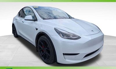 2023 Tesla Model Y Performance
