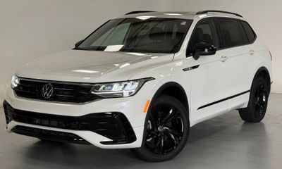 2024 Volkswagen Tiguan 4Motion SE R