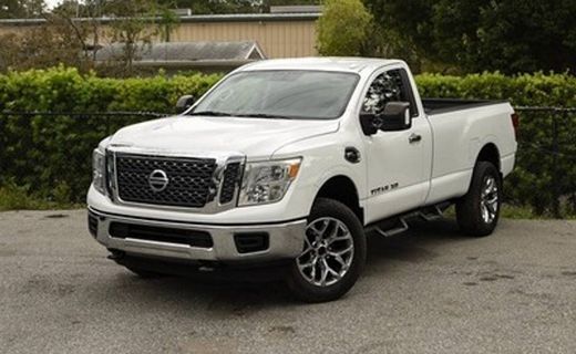 2017 Nissan Titan SV