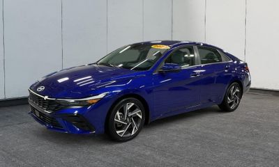 2025 Hyundai Elantra Limited