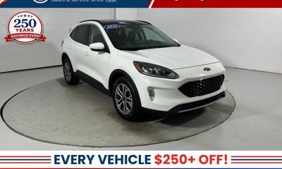 2021 Ford Escape SEL