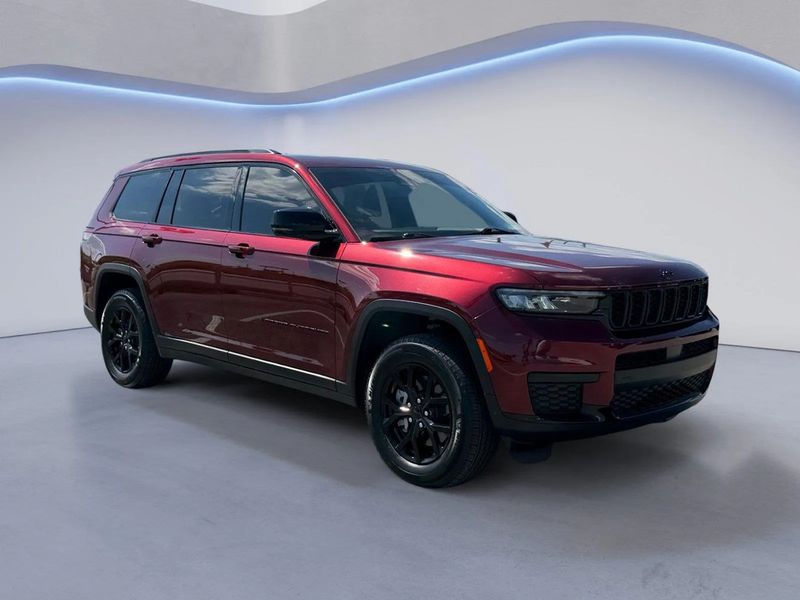 2025 Jeep Grand Cherokee L — a typically priced live listing