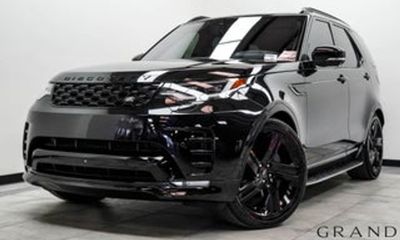 2024 Land Rover Discovery P300 S