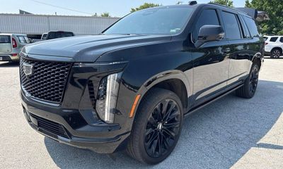 2025 Cadillac Escalade ESV Sport Platinum