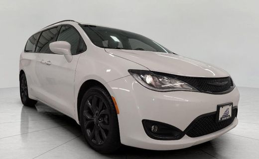 2020 Chrysler Pacifica Touring L Plus