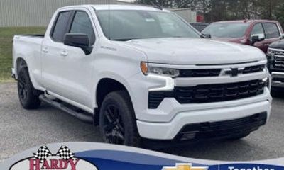 2025 Chevrolet Silverado LT