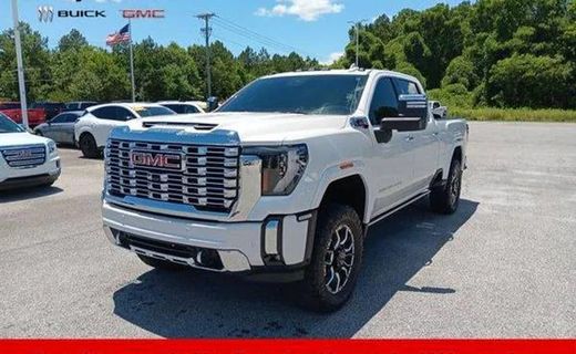 2025 GMC Sierra HD Denali