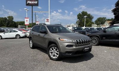 2016 Jeep Cherokee Sport